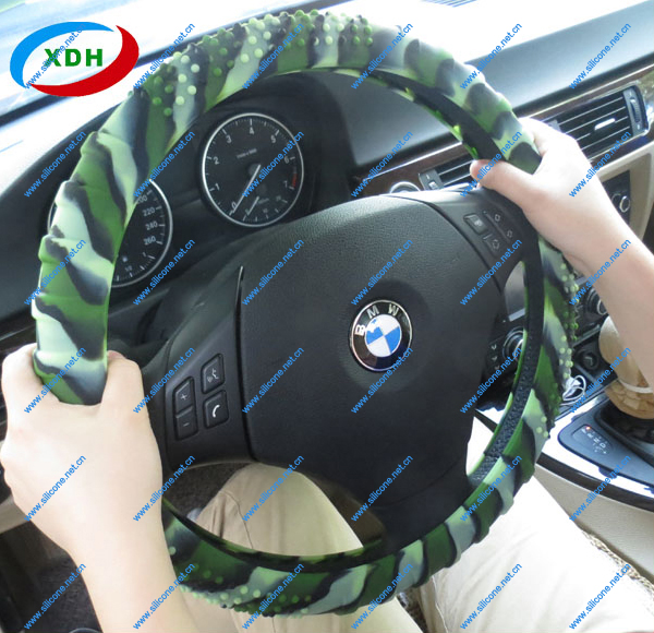 Steering wheel cover