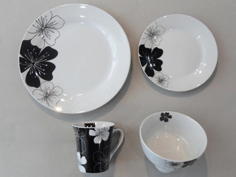 Dinnerware Sets