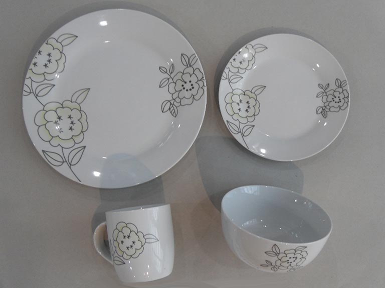 Dinnerware Sets