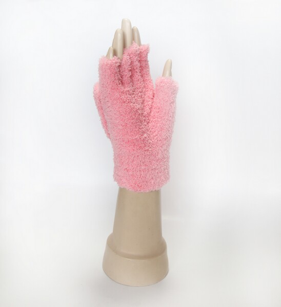 Knit gloves